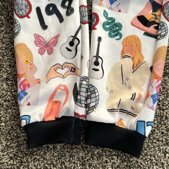 Taylor Swift Jogger pants sz M - Picture 7 of 7